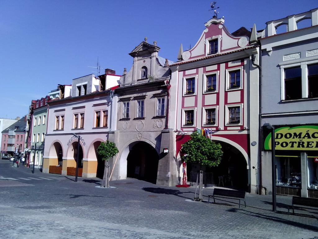 Hotel Zlaty Kohout Млада-Болеслав Екстер'єр фото
